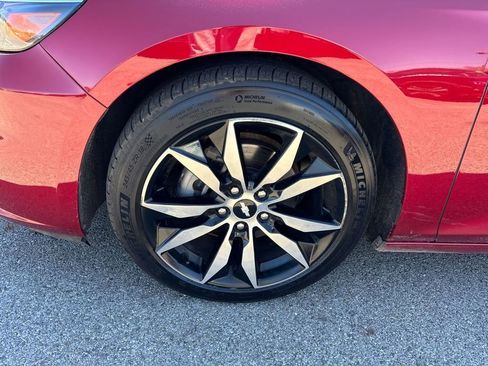 Used 2018 Chevrolet Malibu LT w/ Leather Package FWD image 11