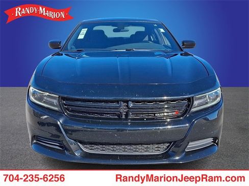 Used 2020 Dodge Charger SXT w/ Blacktop Package image 2