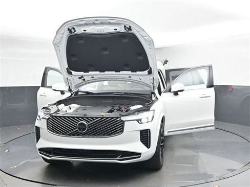New 2026 Volvo XC90 B6 Ultra w/ Lounge Package image 55