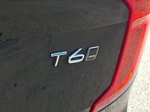 Certified 2022 Volvo XC90 T6 Inscription w/ Climate Package image 34