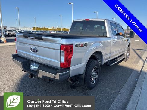 Used 2017 Ford F250 XLT w/ XLT Premium Package image 8