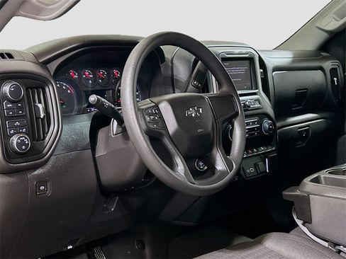 Used 2024 Chevrolet Silverado 1500 Custom Trail Boss w/ LPO, Dark Essentials Package image 7