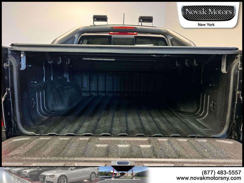 Used 2019 Chevrolet Colorado ZR2 w/ ZR2 Midnight Special Edition image 11