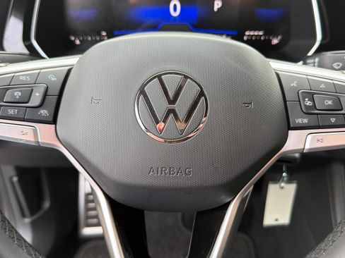 Used 2024 Volkswagen Jetta Sport image 16