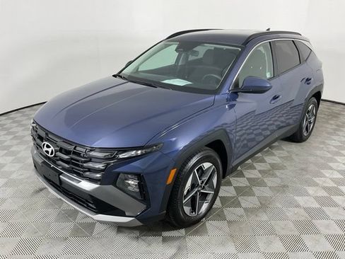 Used 2025 Hyundai Tucson SEL FWD image 2