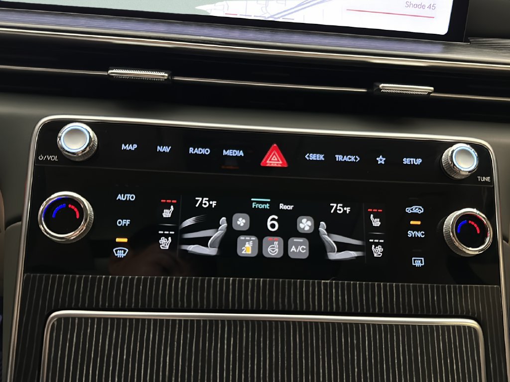 Certified 2026 Genesis GV80 3.5T AWD/4WD image 37