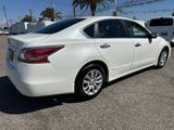 Used 2015 Nissan Altima 2.5 S w/ Power Driver Seat Package image 6