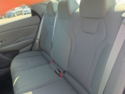 Certified 2024 Hyundai Elantra SE FWD image 16