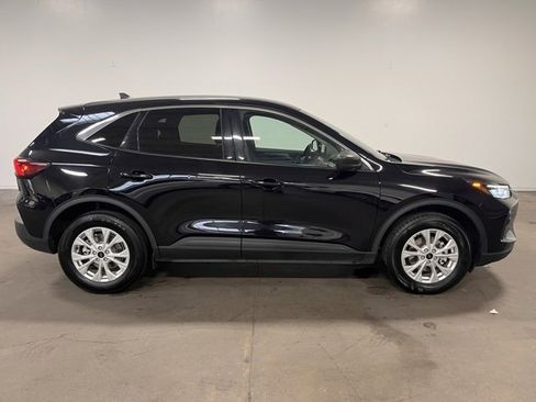 Used 2024 Ford Escape Active image 2