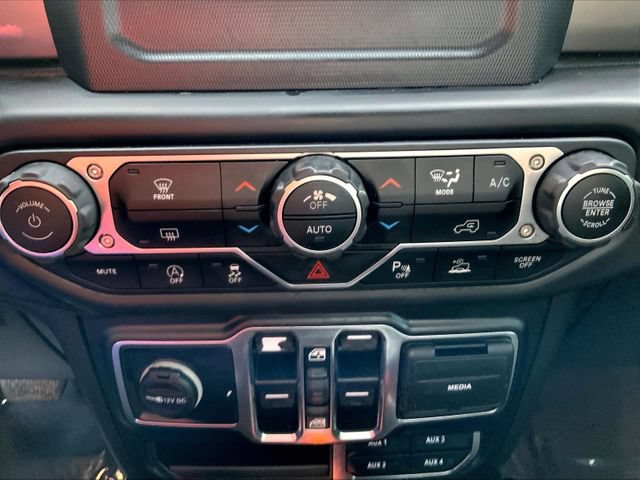 Used 2021 Jeep Gladiator Overland w/ Safety Group AWD/4WD image 37