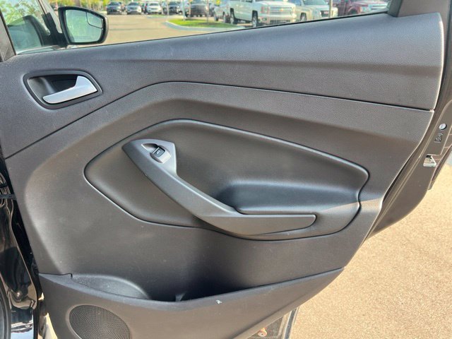 Used 2015 Ford Escape SE FWD image 12