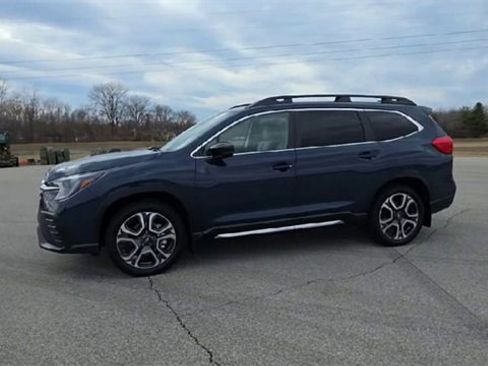 Used 2025 Subaru Ascent Limited image 4