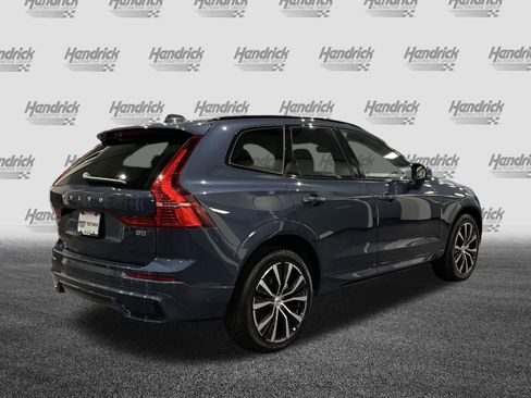 Used 2025 Volvo XC60 B5 Plus image 10