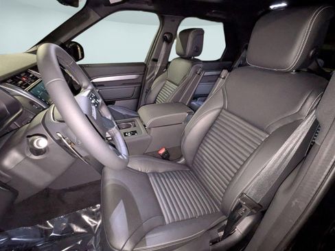 New 2026 Land Rover Discovery Dynamic SE AWD/4WD image 15