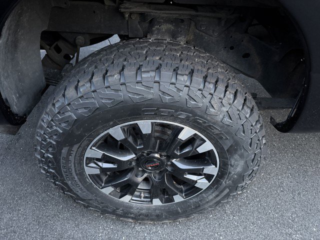 Used 2017 Nissan Titan SV AWD/4WD image 22