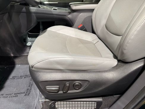 Used 2024 Toyota Sienna Limited AWD/4WD image 14