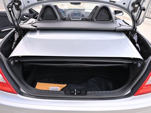 Used 2005 Mercedes-Benz SLK 350 image 30