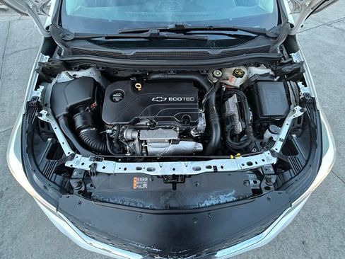 Used 2018 Chevrolet Cruze LT image 33