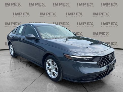 Used 2025 Honda Accord LX image 4