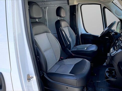 Used 2025 RAM ProMaster 2500 w/ Convenience Group FWD image 21