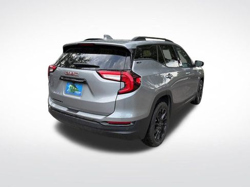 Used 2023 GMC Terrain SLT w/ Tech Package image 5