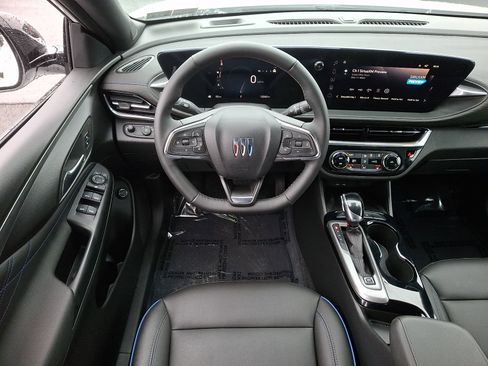 Certified 2024 Buick Envista Sport Touring w/ Convenience I Package image 11