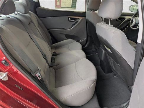 Used 2016 Hyundai Elantra SE w/ Option Group 02 image 17