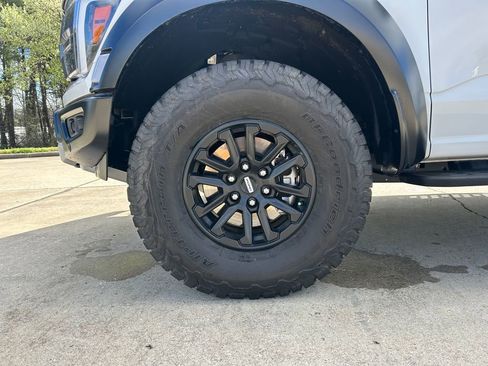 Used 2025 Ford F150 Raptor image 12