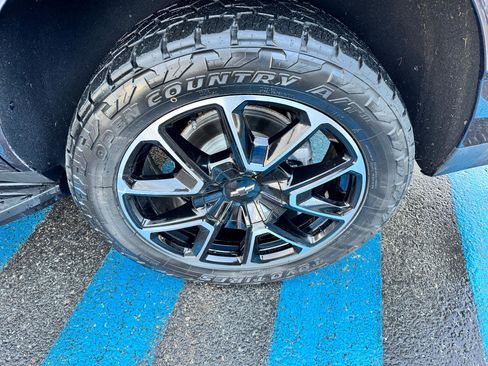 Used 2023 Chevrolet Tahoe RST w/ Luxury Package image 43