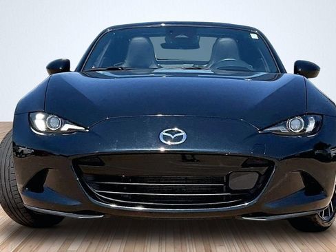 Certified 2025 MAZDA MX-5 Miata RF Grand Touring RWD image 3