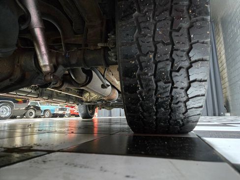 Used 2004 Ford Excursion Limited image 38