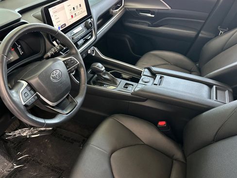 Used 2024 Toyota Grand Highlander FWD image 10