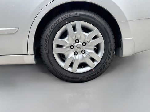 Used 2011 Nissan Altima 2.5 S FWD image 30