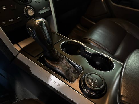 Used 2014 Ford Explorer XLT w/ Equipment Group 202A image 19