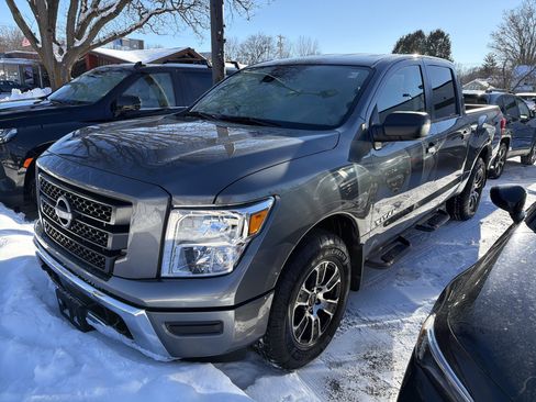 Used 2023 Nissan Titan SV w/ Accessory Utility Package image 4