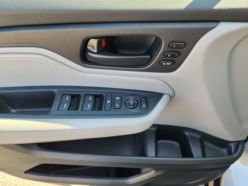 Certified 2023 Honda Odyssey EX-L image 18