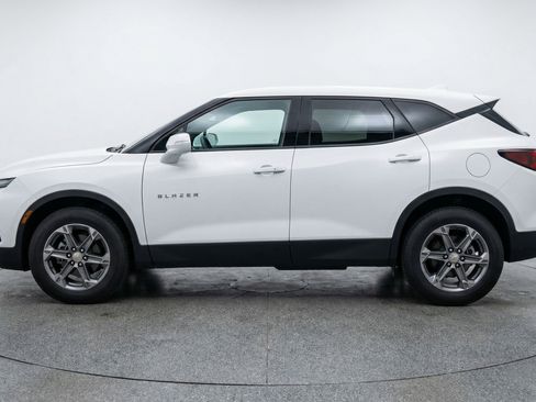 Used 2025 Chevrolet Blazer LT FWD image 5