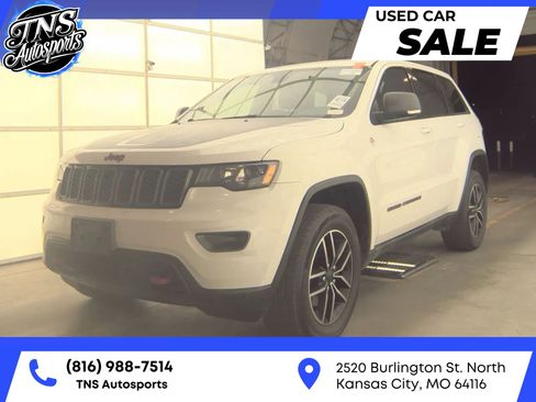 Used 2019 Jeep Grand Cherokee Trailhawk w/ Interior Metal Package AWD/4WD image 1