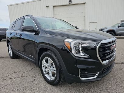Used 2024 GMC Terrain SLE w/ Driver Convenience Package