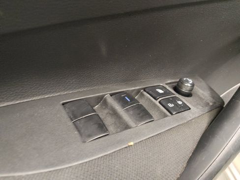 Used 2022 Toyota Corolla LE FWD image 27