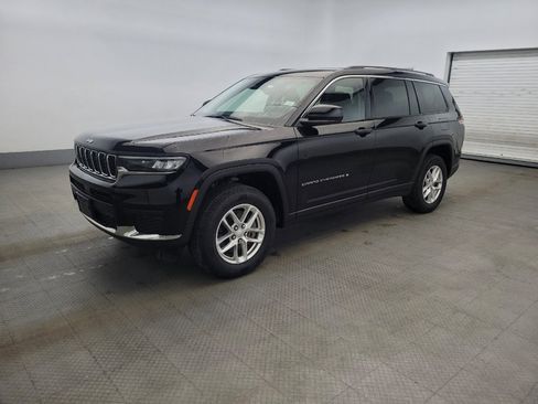 Used 2023 Jeep Grand Cherokee L Laredo w/ Luxury Tech Group I AWD/4WD image 2