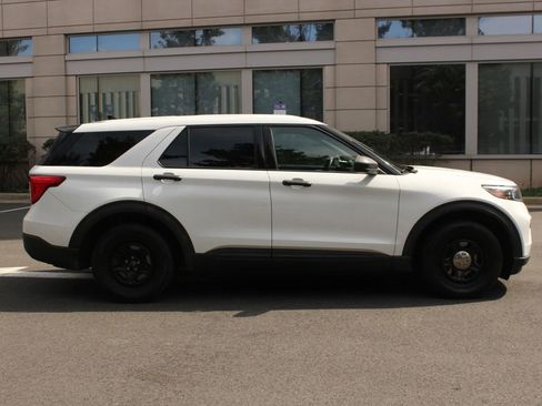 Used 2021 Ford Explorer 4WD Police Interceptor image 6