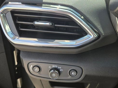 Used 2022 Chevrolet TrailBlazer LT image 28