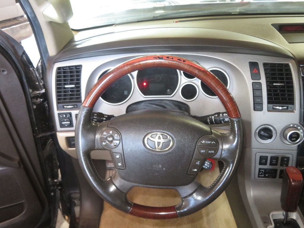 Used 2011 Toyota Sequoia Platinum AWD/4WD image 38