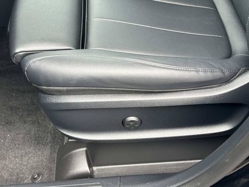 Used 2023 Mercedes-Benz GLB 250 image 20