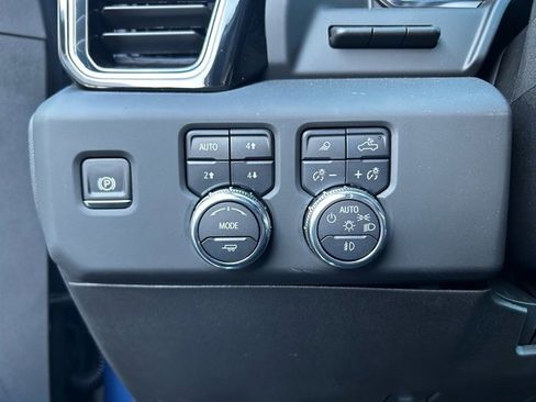 New 2025 GMC Sierra 2500 Denali w/ Denali Reserve Package image 15