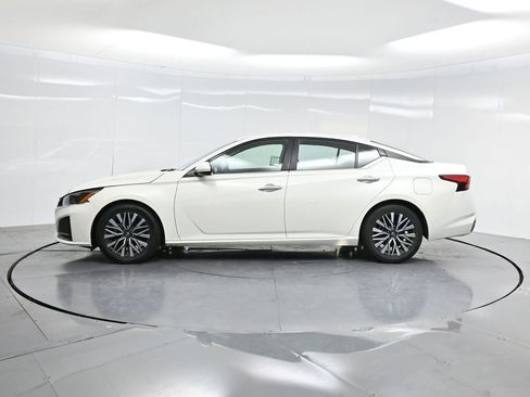 Used 2023 Nissan Altima 2.5 SV image 45