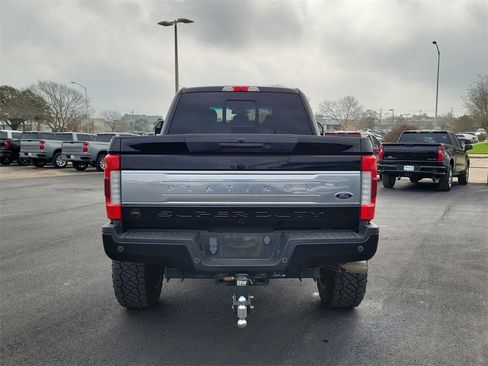 Used 2019 Ford F250 Platinum w/ Platinum Ultimate Package image 5