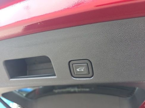 Used 2024 Chevrolet Traverse RS image 62