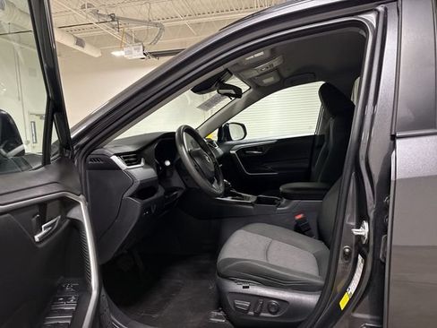 Used 2024 Toyota RAV4 XLE FWD image 20